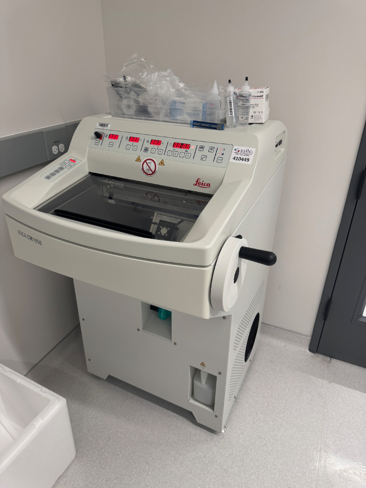 Image of Leica CM1950 Rotary Microtome